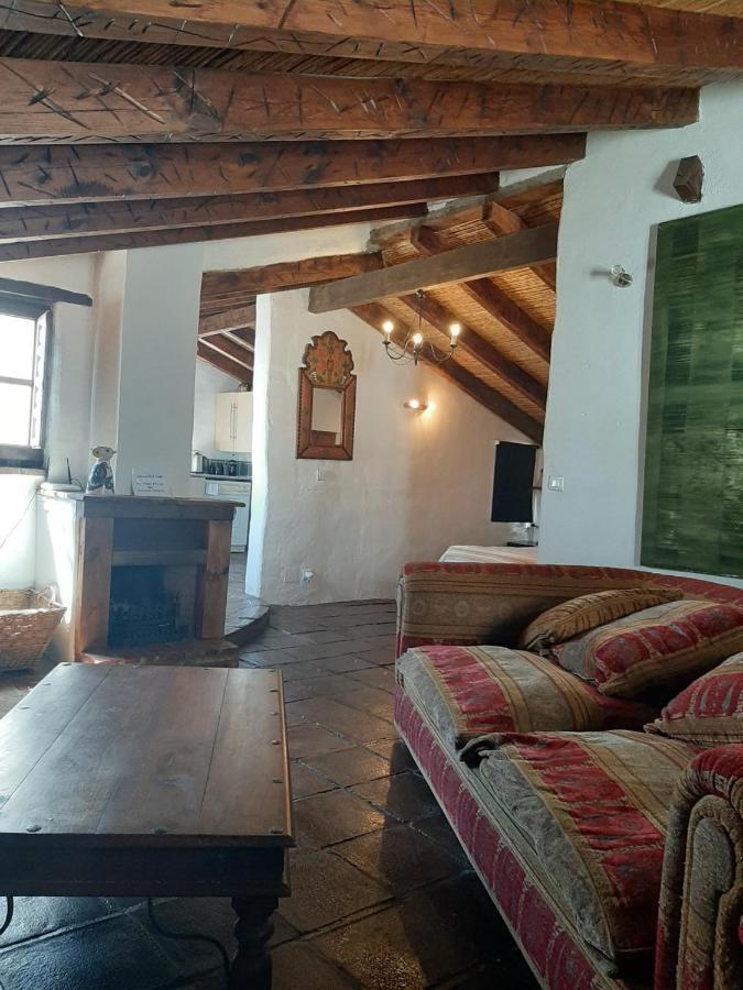 Attico Montes With Private Pool Landhaus *